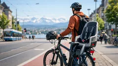 Velokindersitz: ab wann darf dein Baby mitfahren und was ist in der Schweiz sinnvoll